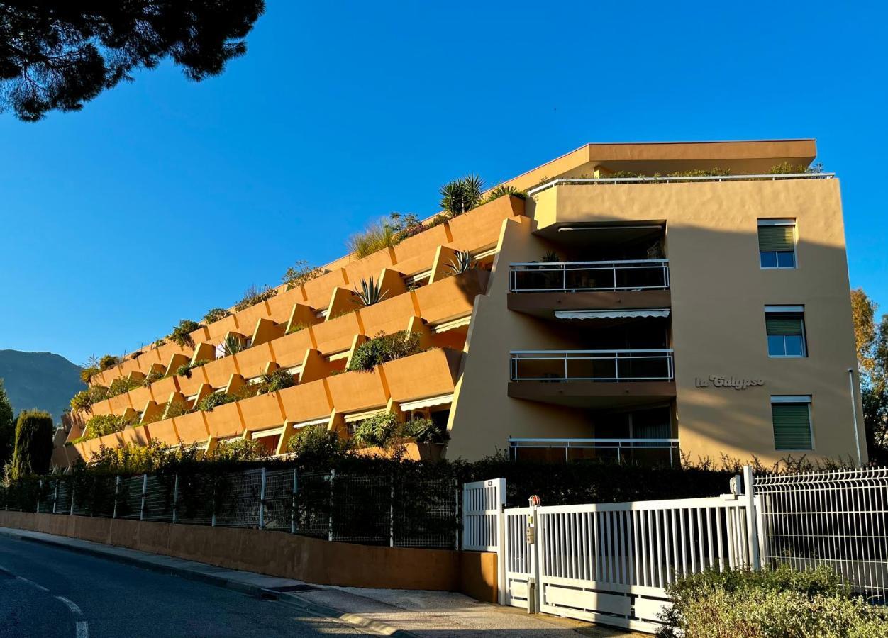 Cosy Deux Pieces Pour 4 Personnes En Centre Ville Classe Cavalaire-sur-Mer Kültér fotó